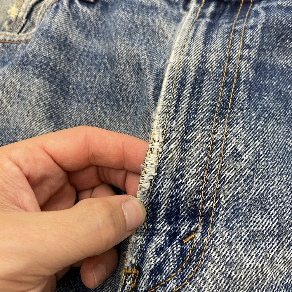 Levis Jeans Mens 38x32 Faded Blue 505 Straight Leg VTG Y2K 2004 Distressed Denim